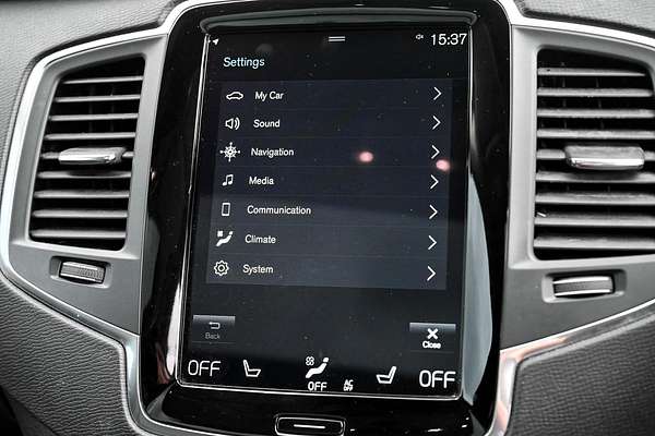 2020 Volvo XC90 T6 Momentum