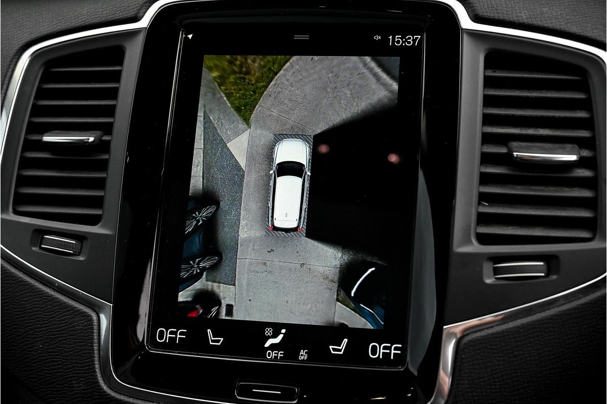 2020 Volvo XC90 T6 Momentum