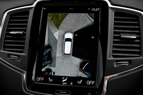 2020 Volvo XC90 T6 Momentum
