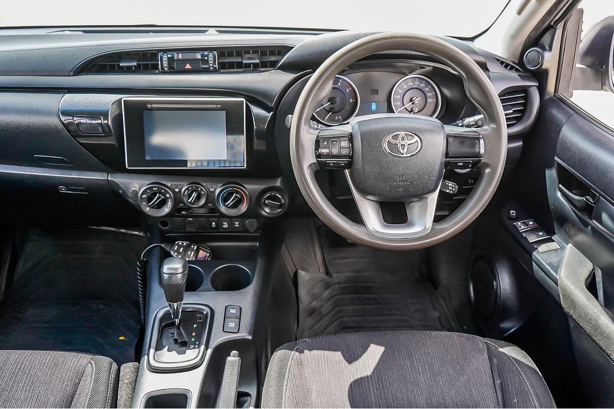 2018 Toyota Hilux SR GUN126R 4X4