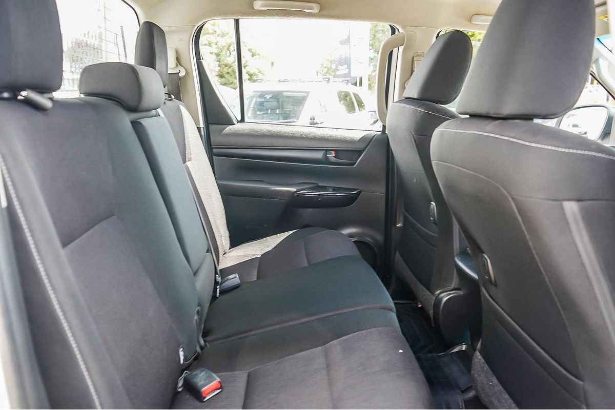 2018 Toyota Hilux SR GUN126R 4X4