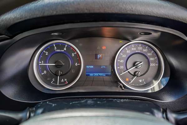 2018 Toyota Hilux SR GUN126R 4X4
