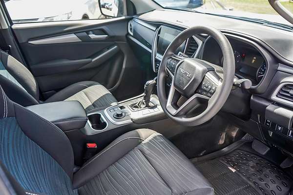 2022 Isuzu MU-X LS-M