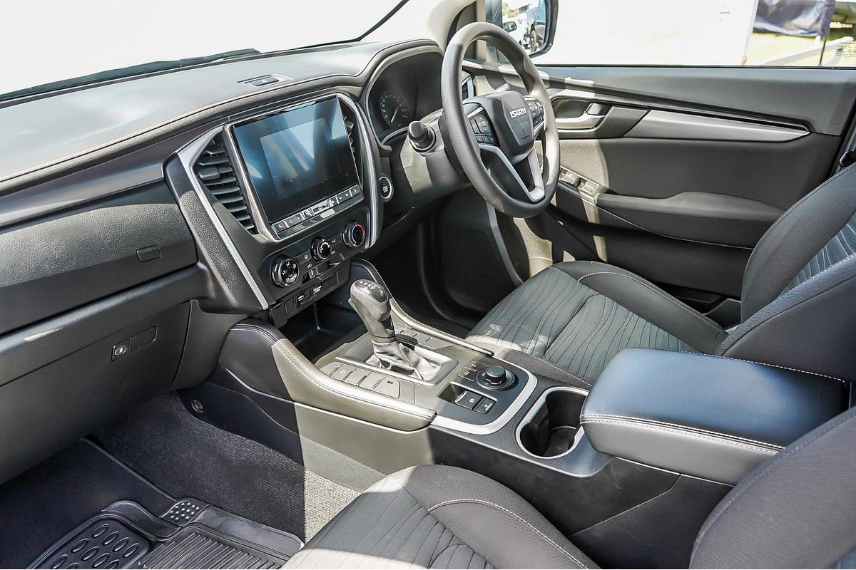 2022 Isuzu MU-X LS-M