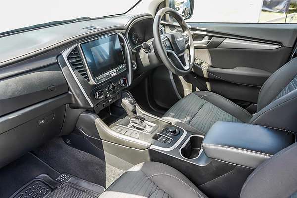 2022 Isuzu MU-X LS-M