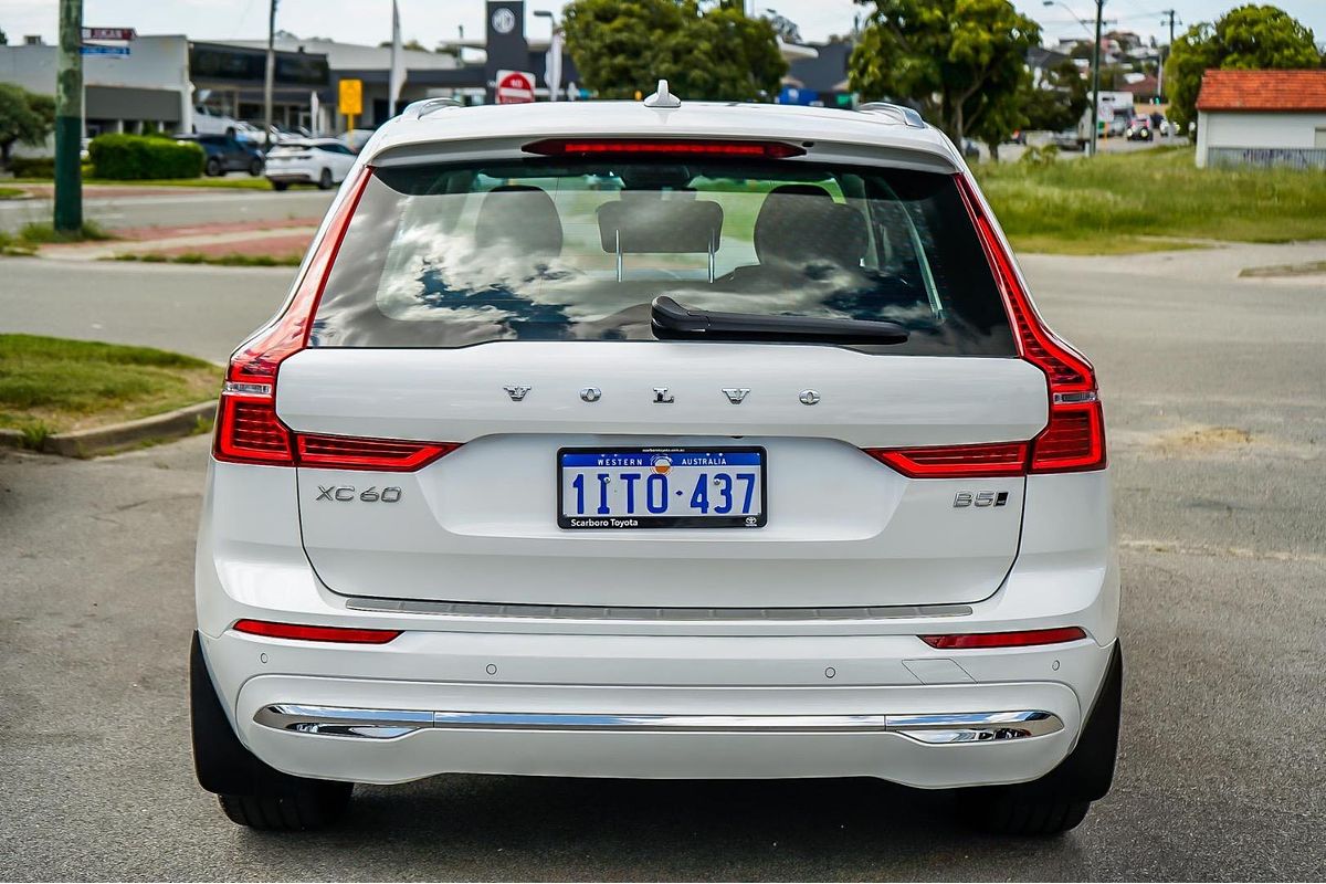 2022 Volvo XC60 Ultimate B5 Bright