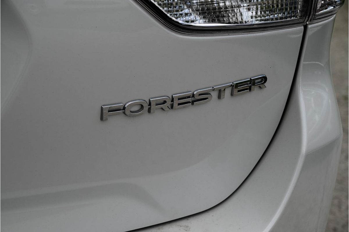 2023 Subaru Forester 2.5i Premium S5