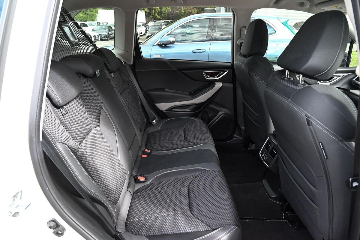 2023 Subaru Forester 2.5i Premium S5