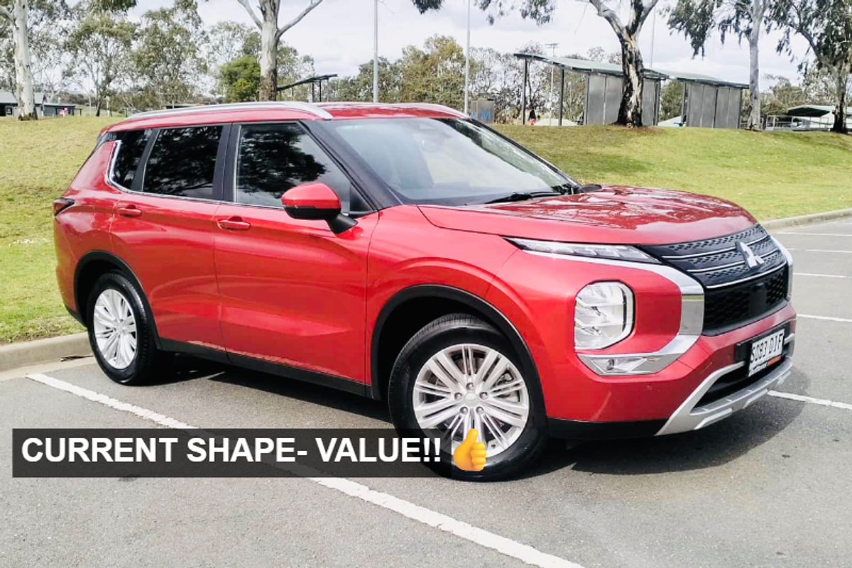 2024 Mitsubishi Outlander LS ZM