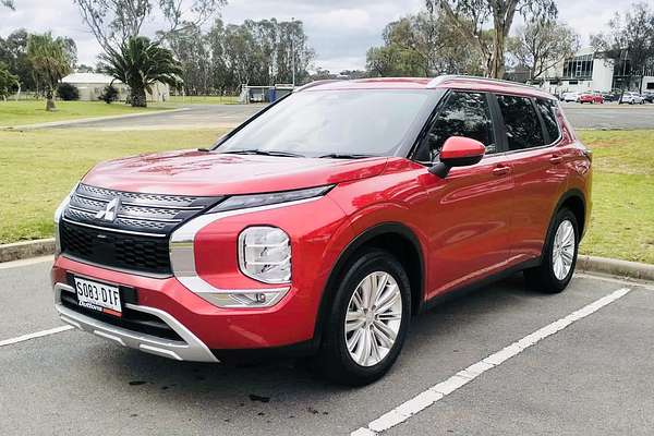 2024 Mitsubishi Outlander LS ZM