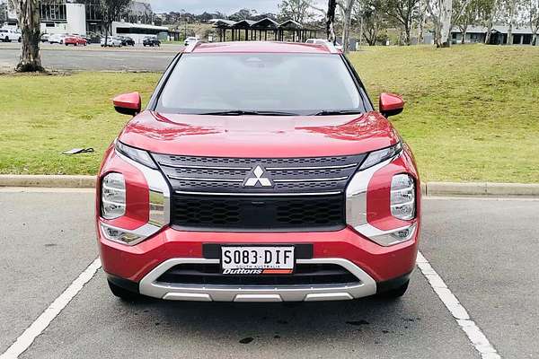 2024 Mitsubishi Outlander LS ZM
