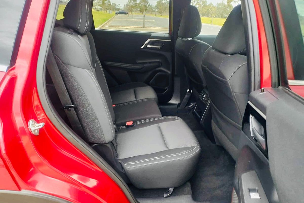 2024 Mitsubishi Outlander LS ZM