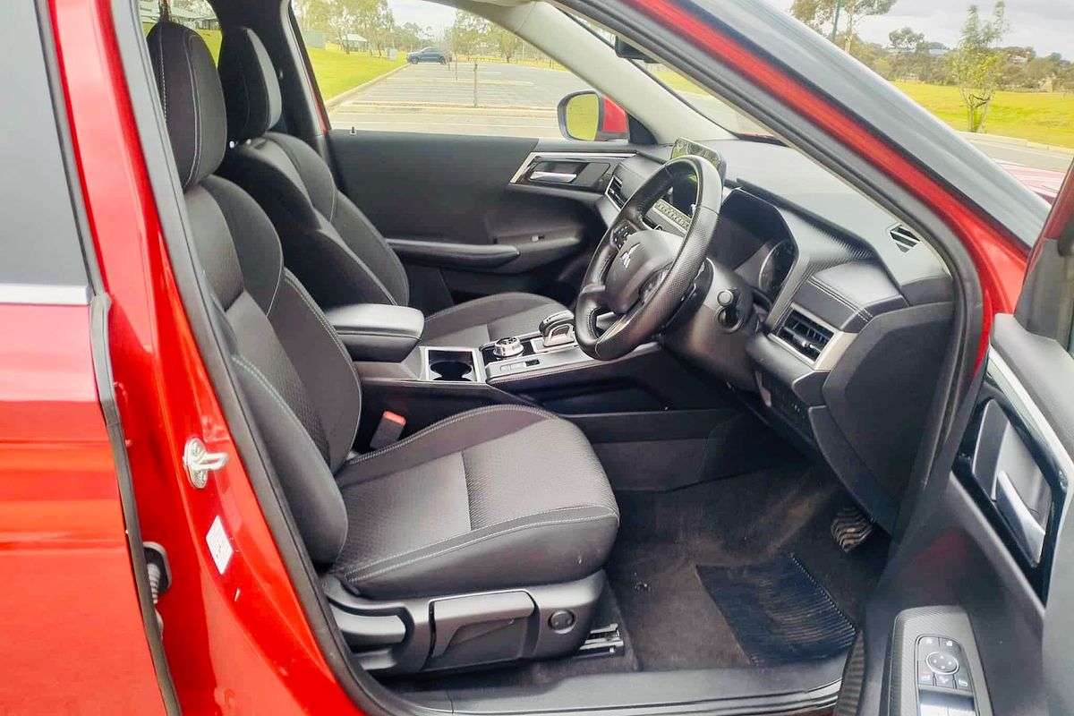 2024 Mitsubishi Outlander LS ZM