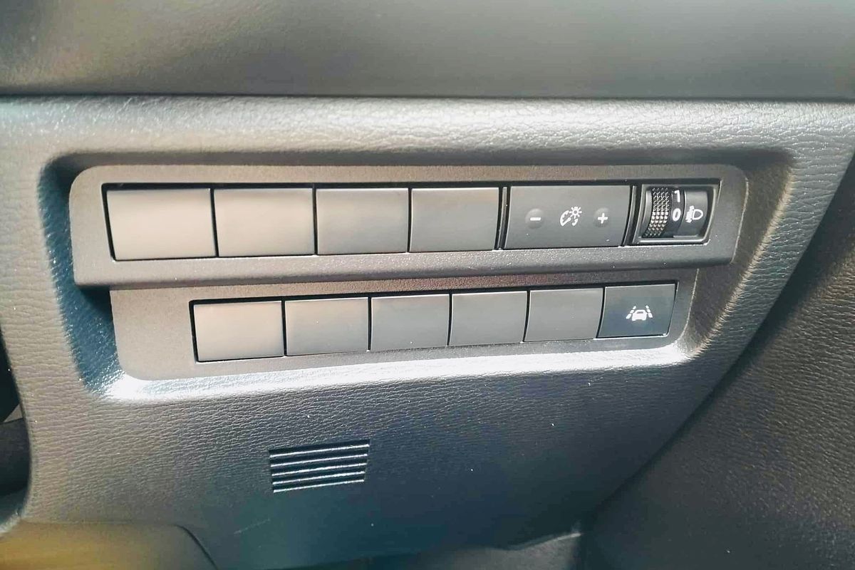2024 Mitsubishi Outlander LS ZM