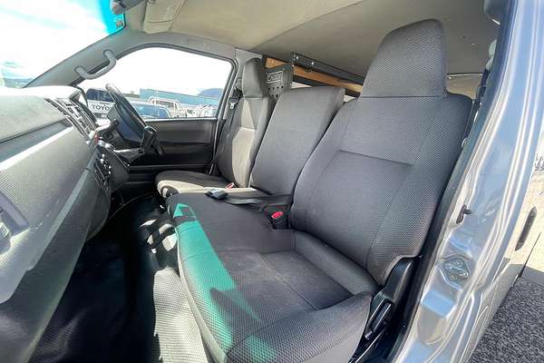 2011 Toyota Hiace TRH201R LWB