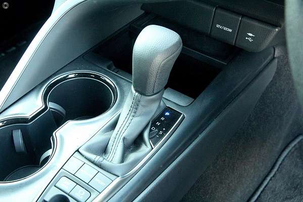 2020 Toyota Camry Ascent AXVH70R