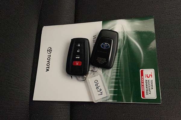 2020 Toyota Camry Ascent AXVH71R