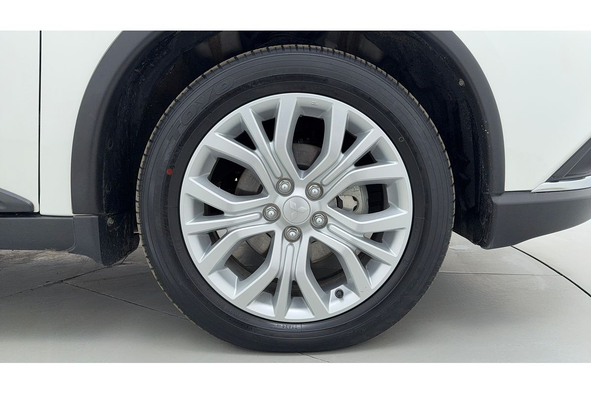 2019 Mitsubishi Outlander ES ADAS ZL