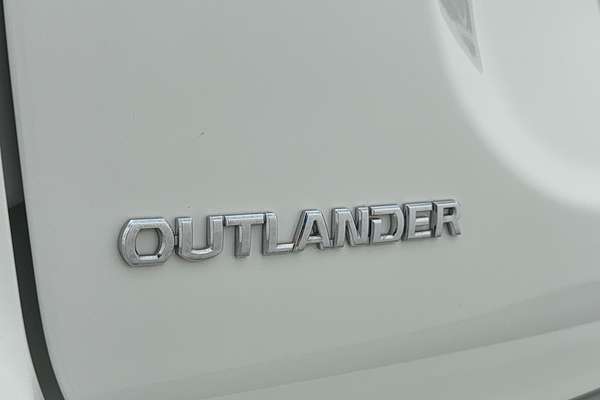 2019 Mitsubishi Outlander ES ADAS ZL