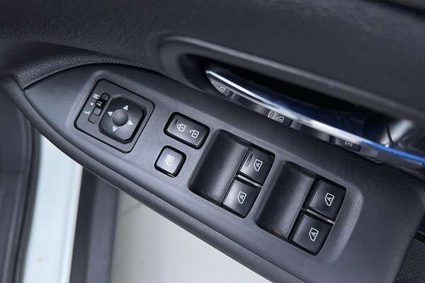 2019 Mitsubishi Outlander ES ADAS ZL