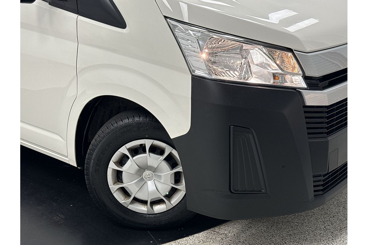 2022 Toyota Hiace Commuter GDH322R ELWB High Roof