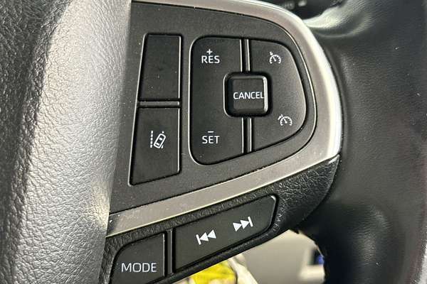 2022 Toyota Hiace Commuter GDH322R ELWB High Roof