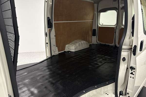 2022 Toyota Hiace Commuter GDH322R ELWB High Roof