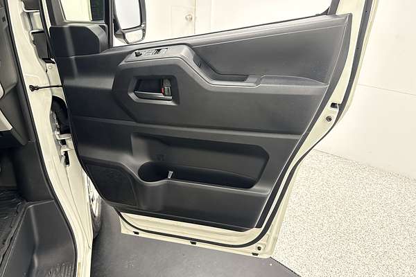 2022 Toyota Hiace Commuter GDH322R ELWB High Roof