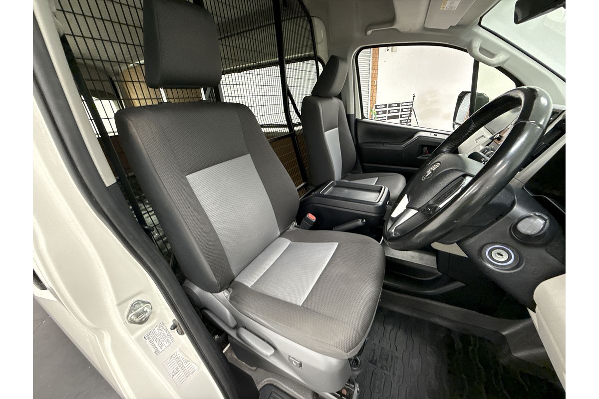 2022 Toyota Hiace Commuter GDH322R ELWB High Roof