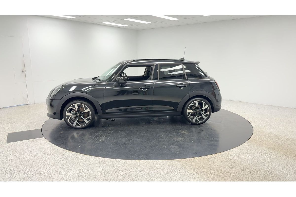 2025 MINI Cooper S Classic F65