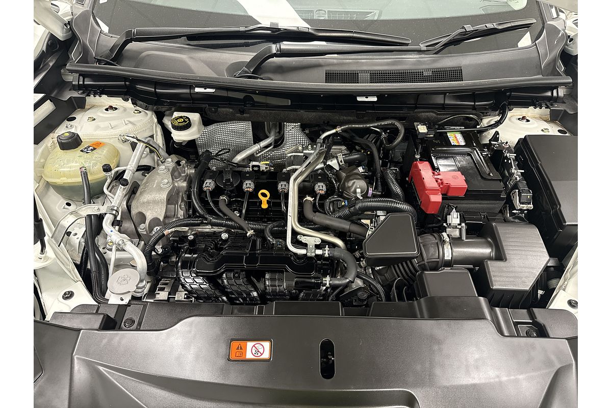 2023 Mitsubishi Outlander ES ZM