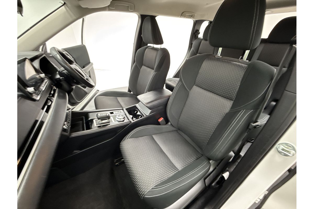 2023 Mitsubishi Outlander ES ZM