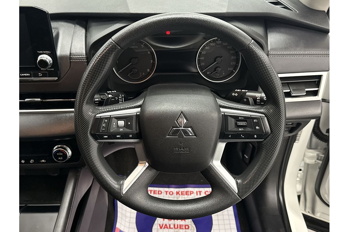 2023 Mitsubishi Outlander ES ZM