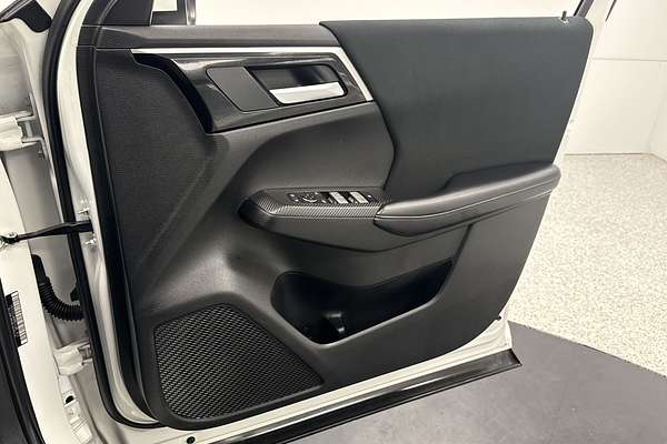 2023 Mitsubishi Outlander ES ZM