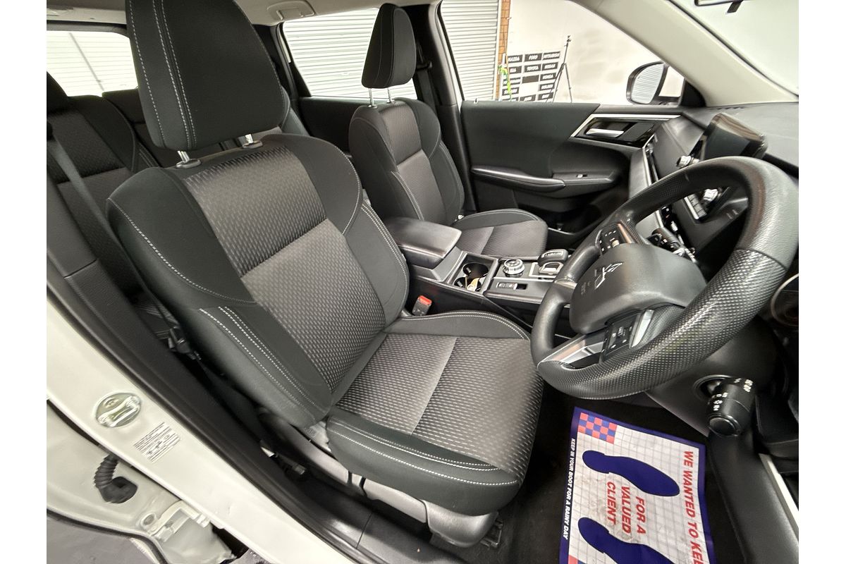 2023 Mitsubishi Outlander ES ZM