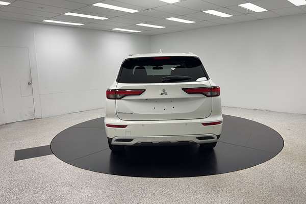 2023 Mitsubishi Outlander LS ZM