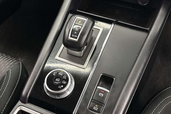 2023 Mitsubishi Outlander LS ZM