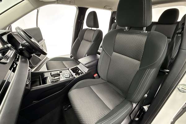 2023 Mitsubishi Outlander LS ZM