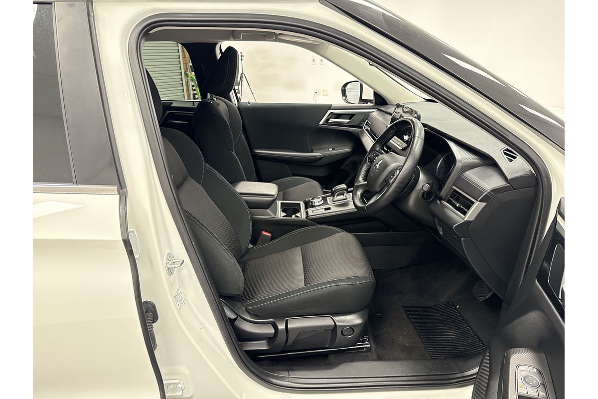 2023 Mitsubishi Outlander LS ZM