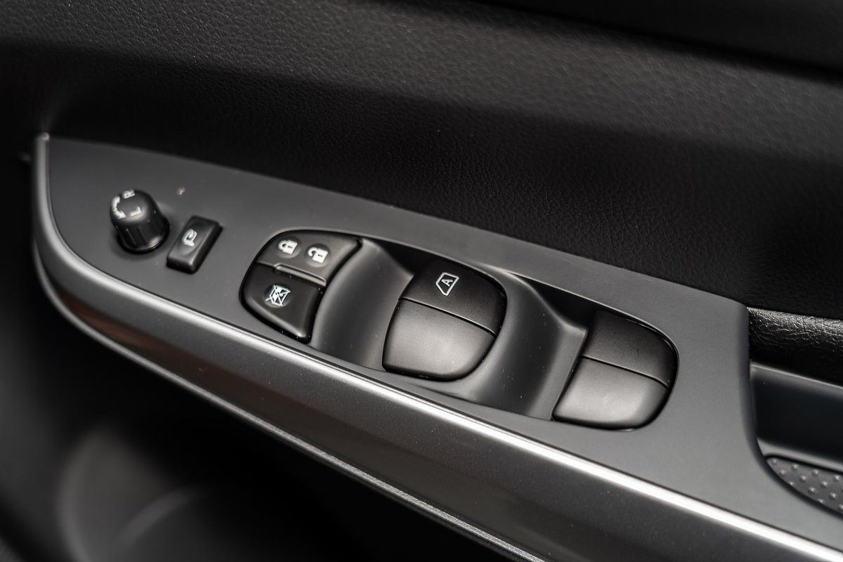 2025 Nissan Navara ST-X D23 4X4