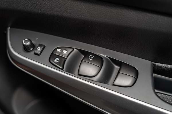 2025 Nissan Navara ST-X D23 4X4