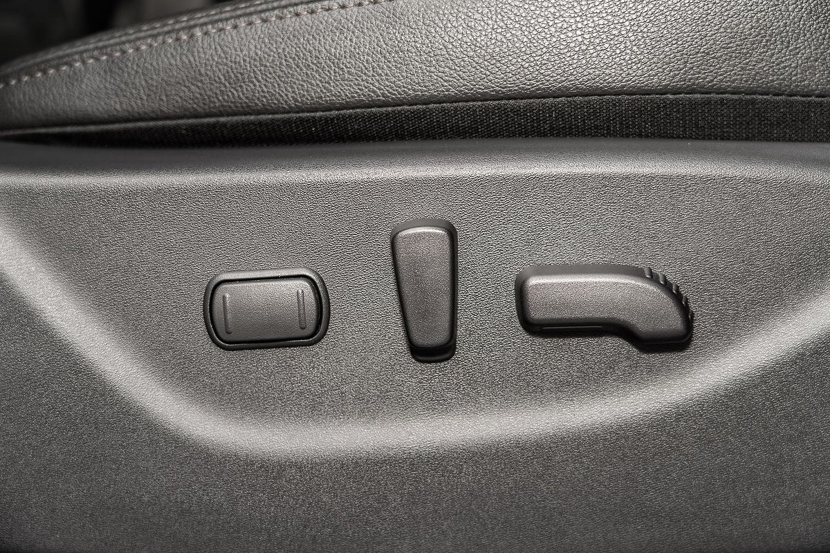 2025 Nissan Navara ST-X D23 4X4