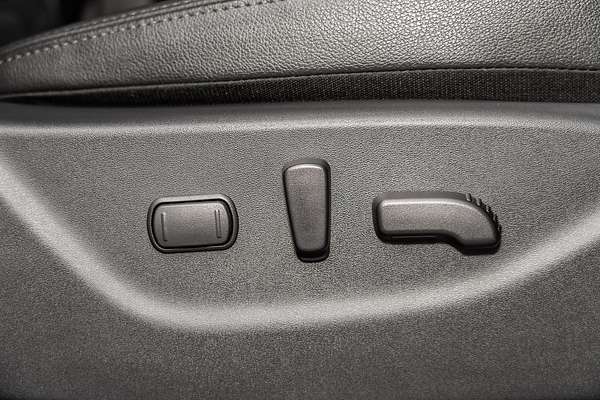 2025 Nissan Navara ST-X D23 4X4