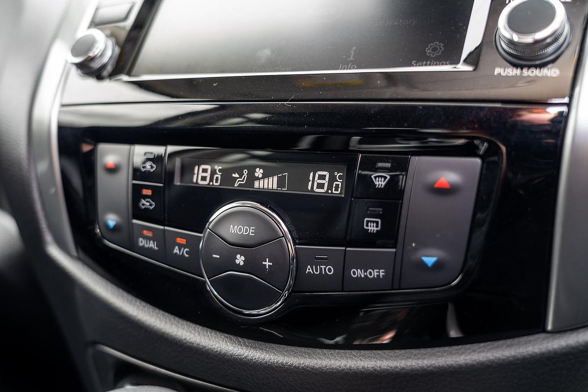 2025 Nissan Navara ST-X D23 4X4