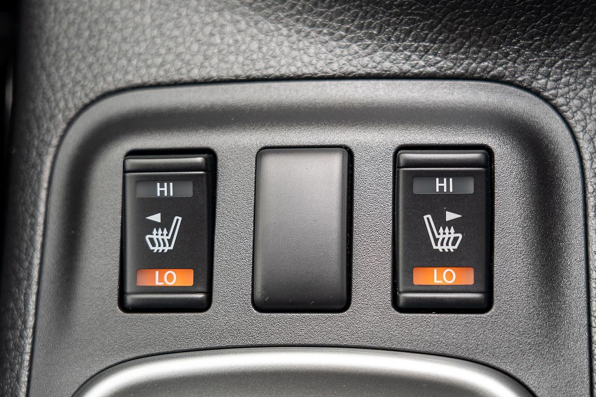 2025 Nissan Navara ST-X D23 4X4