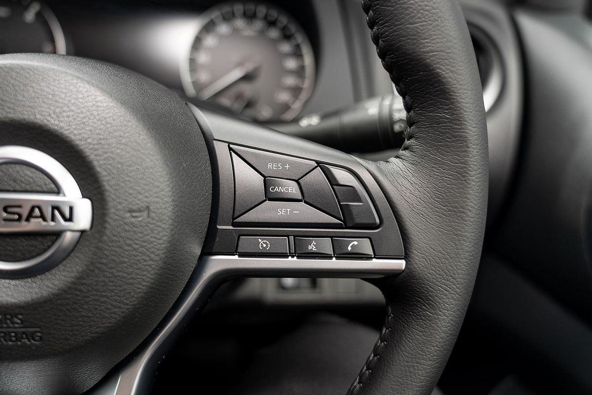 2025 Nissan Navara ST-X D23 4X4