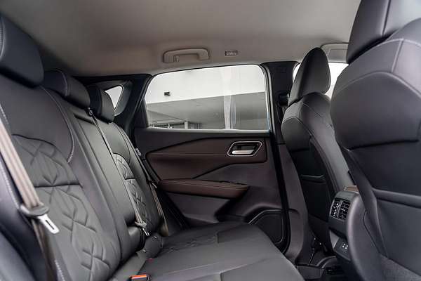 2025 Nissan QASHQAI Ti J12