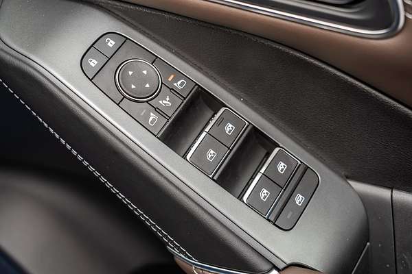 2025 Nissan QASHQAI Ti J12