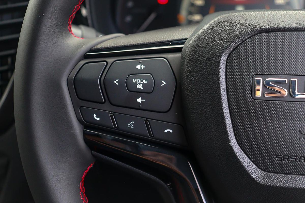 2025 Isuzu D-MAX X-TERRAIN 4X4