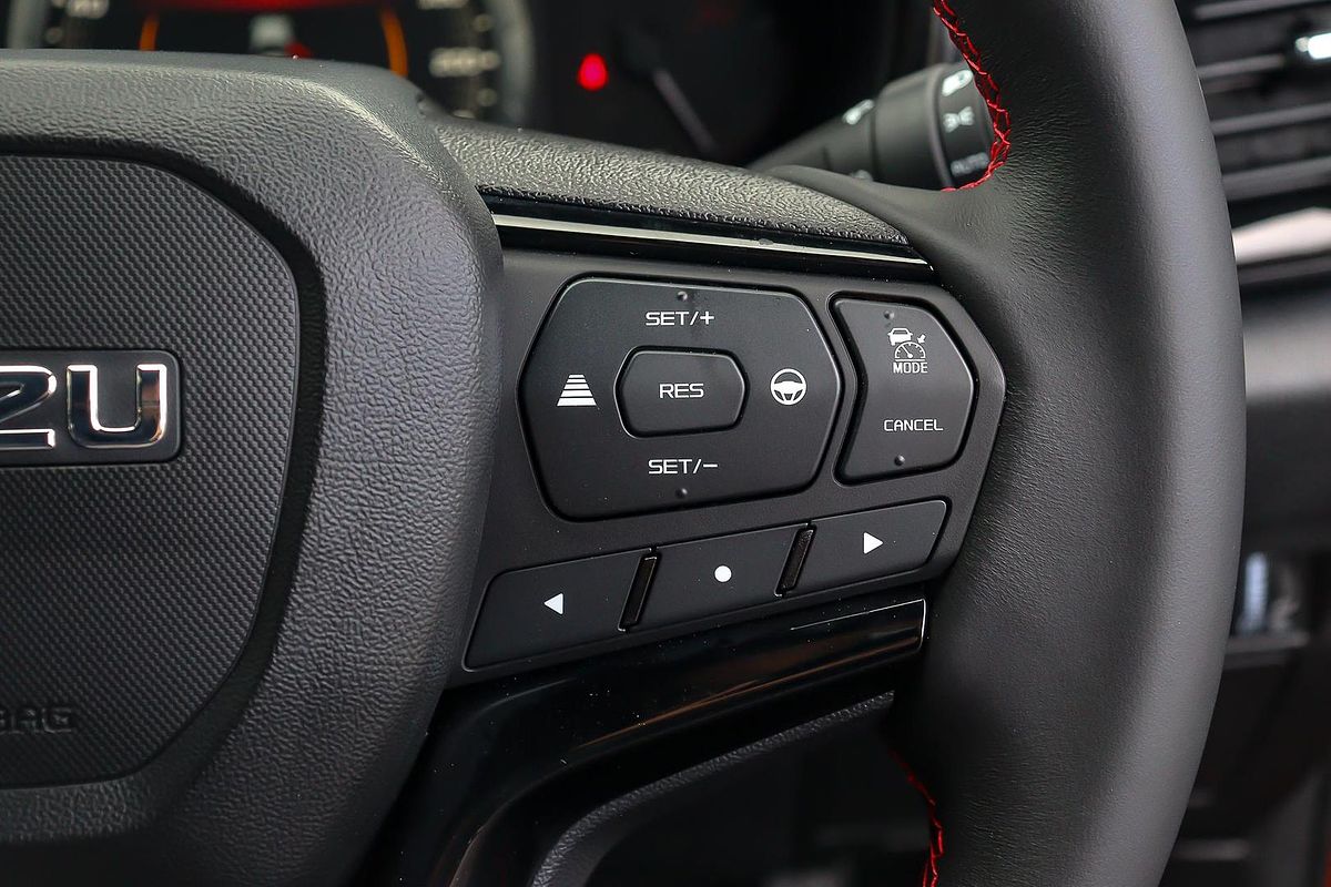 2025 Isuzu D-MAX X-TERRAIN 4X4